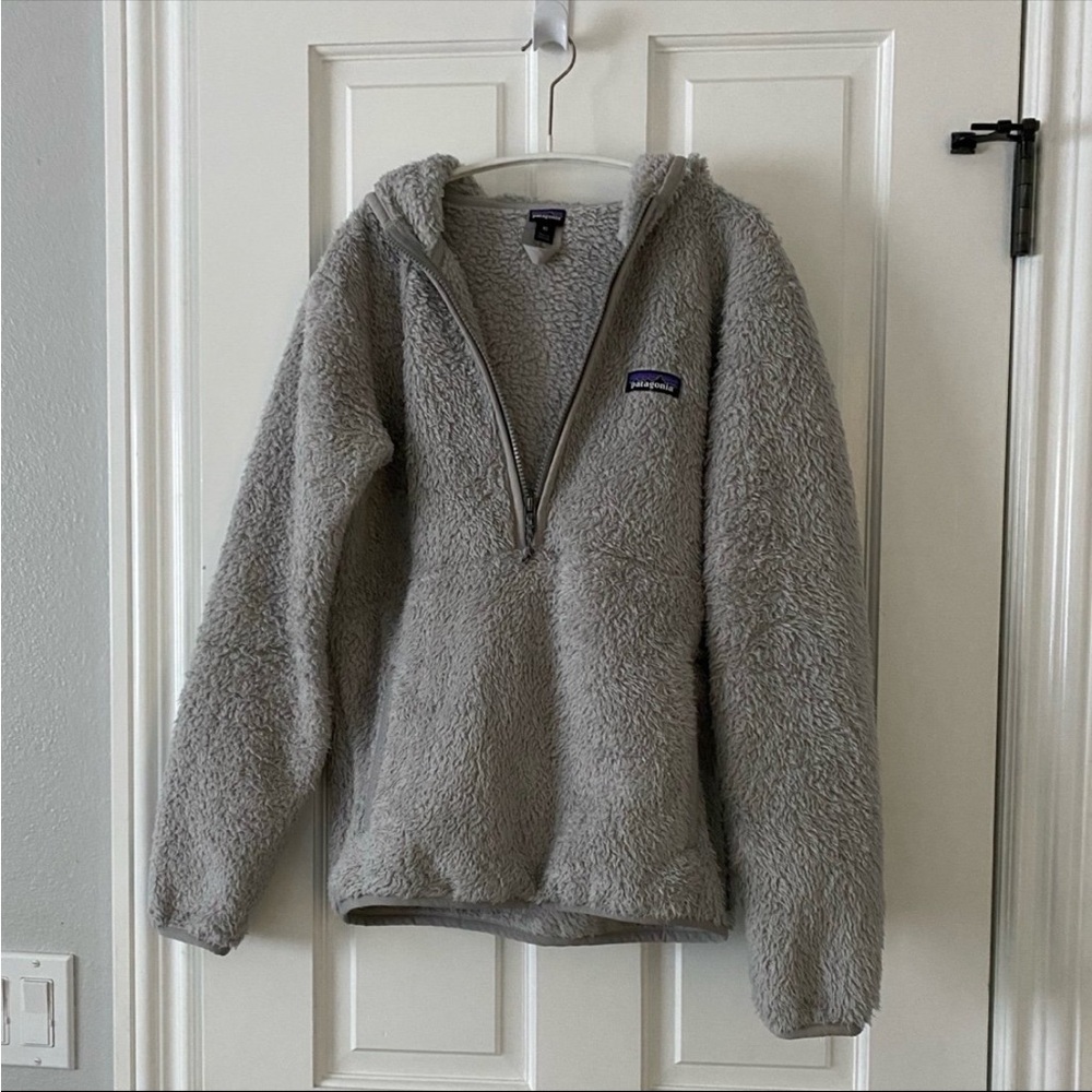 Patagonia Womens Fleece Jacket in Gray